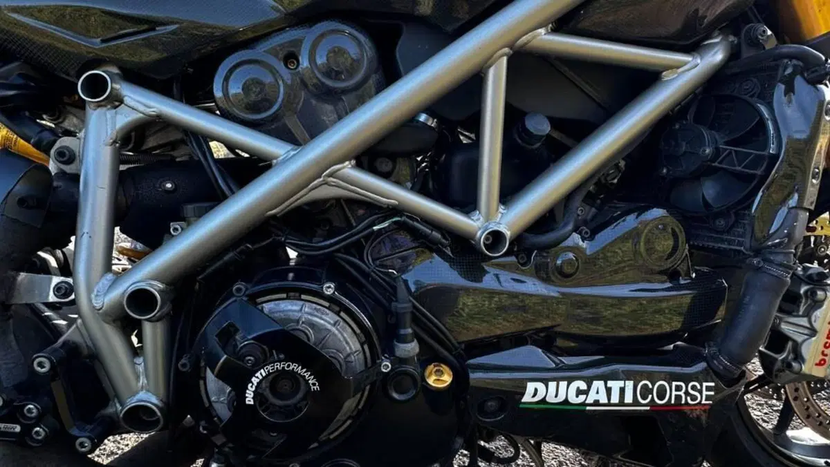 Ducati Streetfighter S (2009 - 14)  (5)