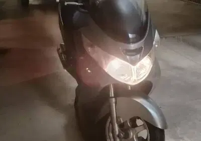 Suzuki Burgman AN 400 (2006 - 07) - Annuncio 9636623