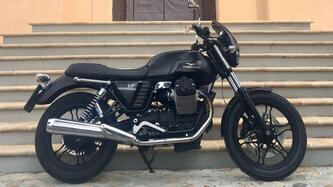 Moto Guzzi V7 Stone (2012 - 15) usata