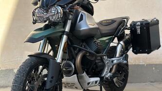 Moto Guzzi V85 TT Centenario (2021 - 22) usata