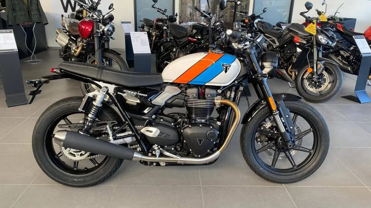 Triumph Speed Twin 900 (2025 - 26) 