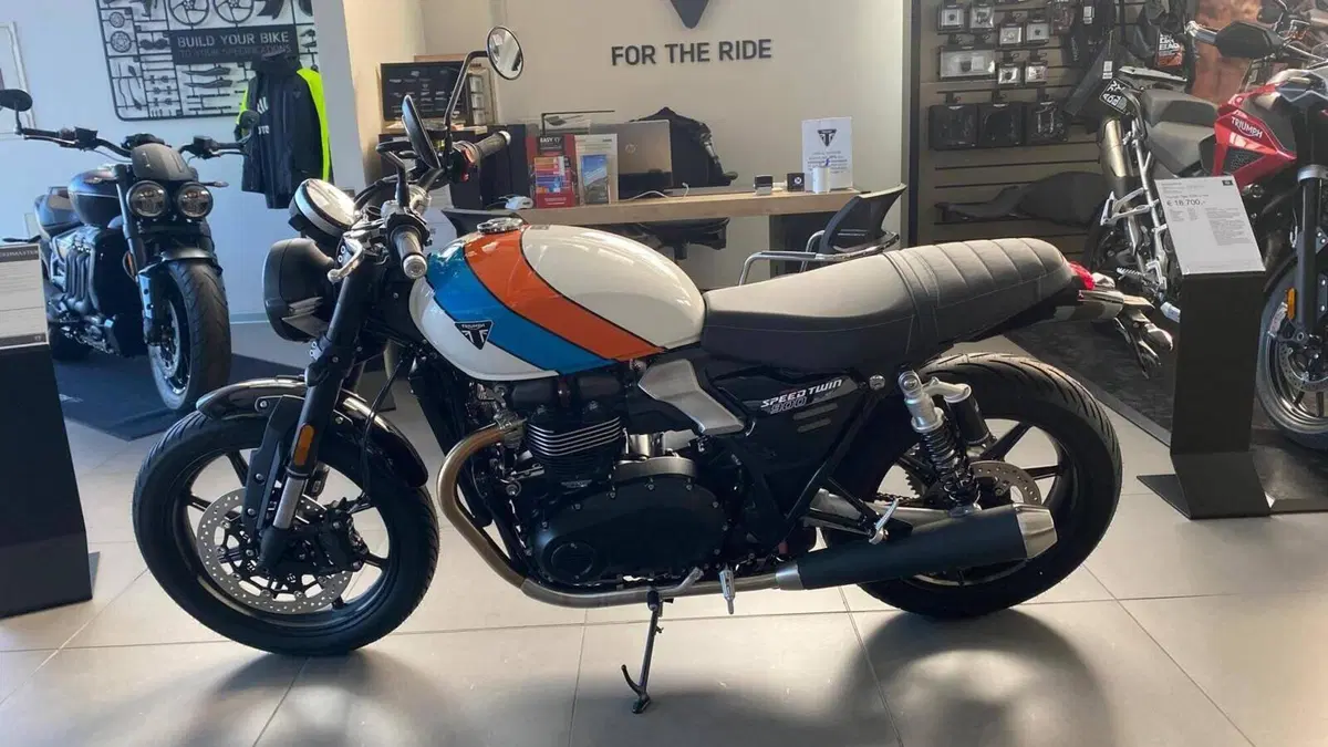 Triumph Speed Twin 900 (2025 - 26)  (3)