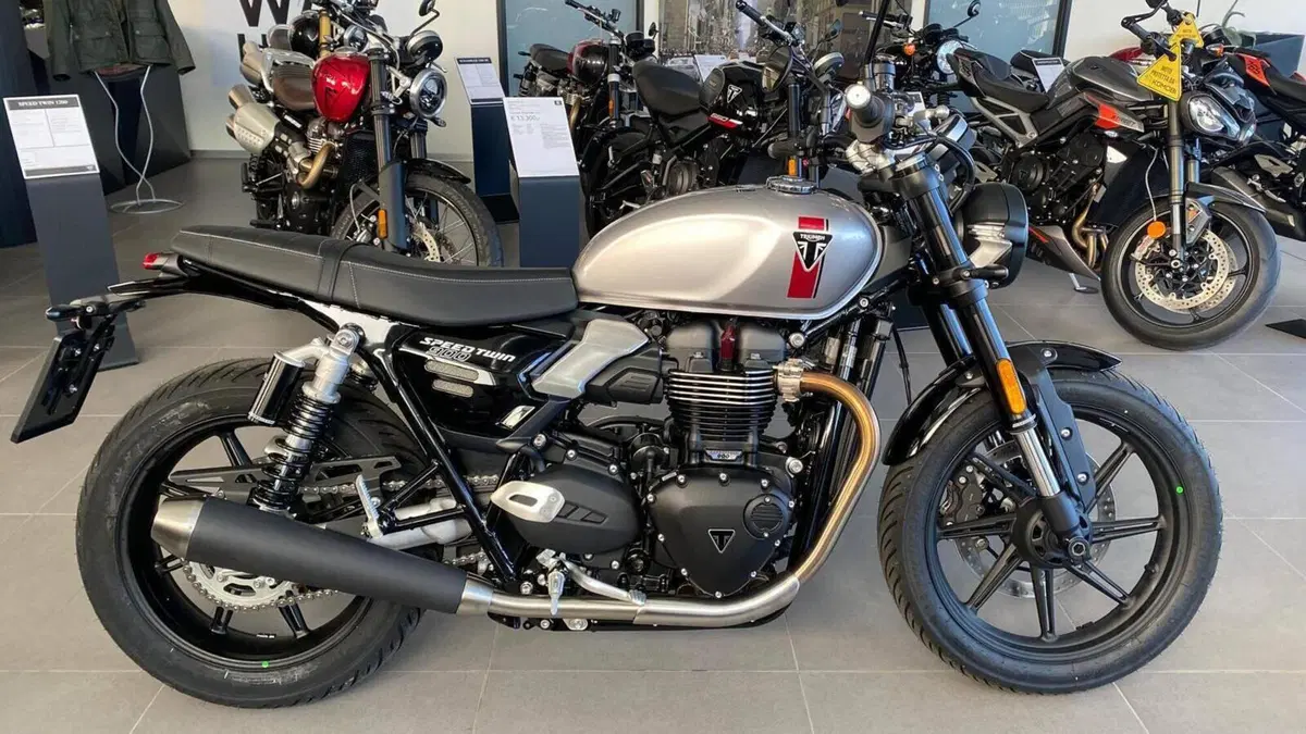 Triumph Speed Twin 900 (2025 - 26)  (5)