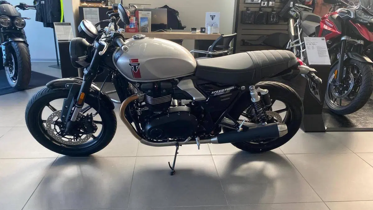 Triumph Speed Twin 900 (2025 - 26)  (7)