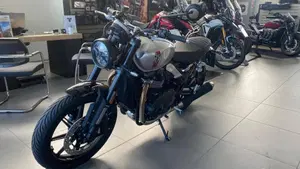 Triumph Speed Twin 900 (2025 - 26)  (8)