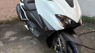 Yamaha T-Max 560 20° anniversario (2021) usata