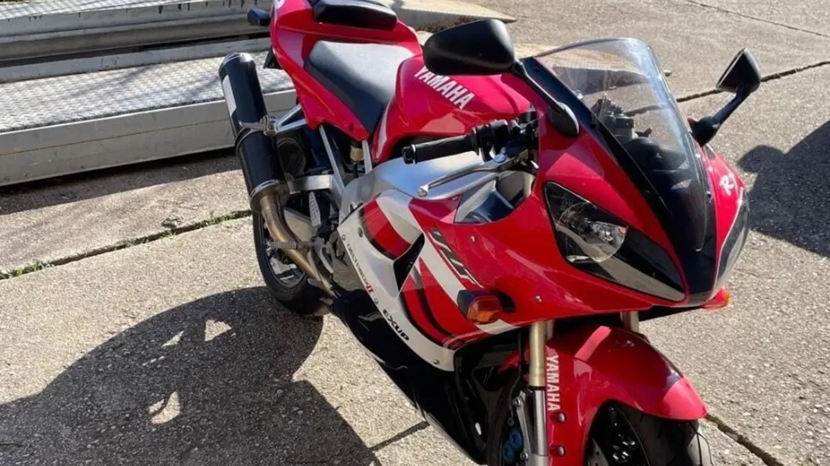 Yamaha YZF R1 (2000 - 01)  (5)