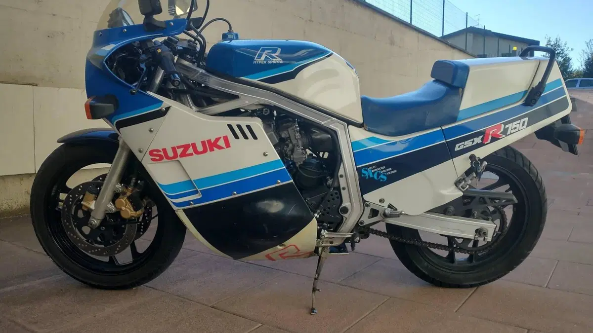 Suzuki   (6)