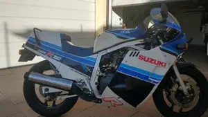Suzuki   (7)