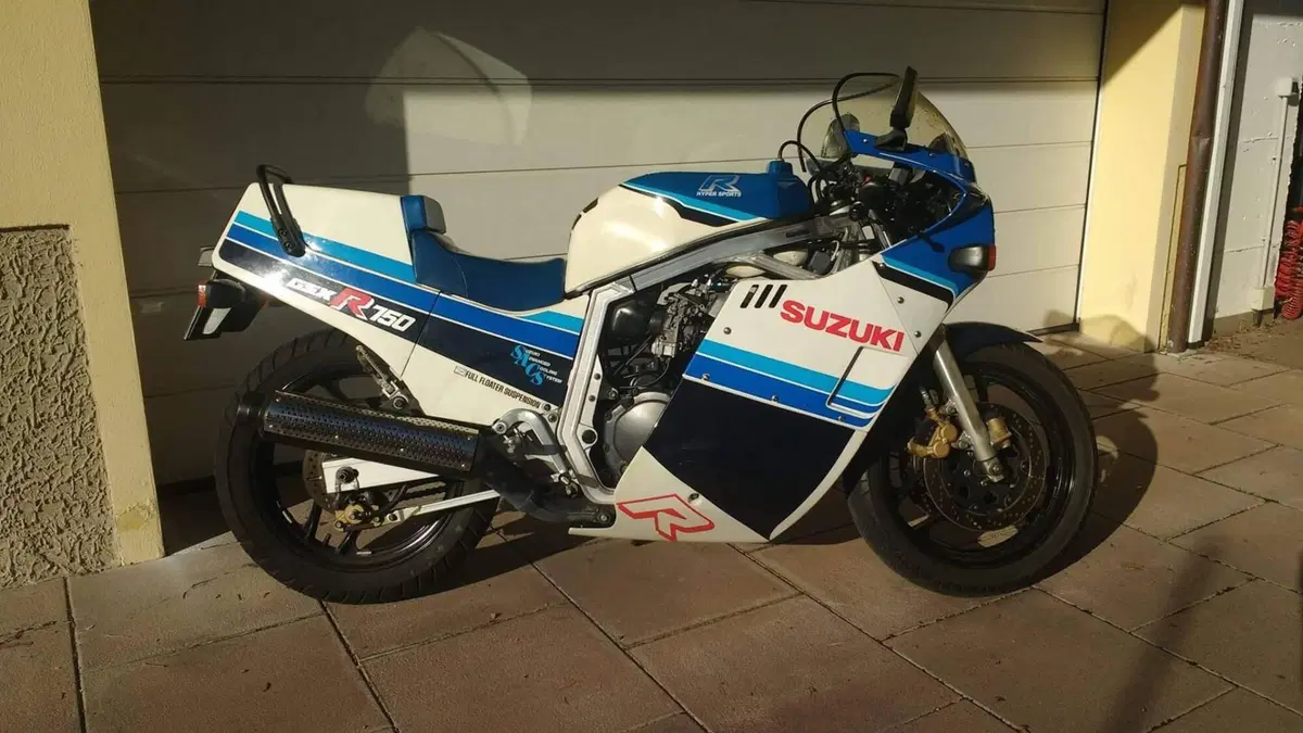 Suzuki   (8)