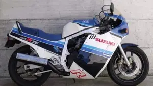 Suzuki   (11)