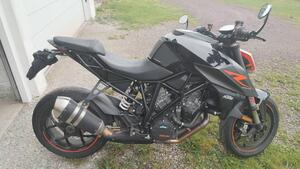 KTM 1290 Super Duke R ABS (2017 - 18) 