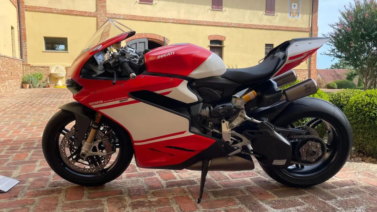 Ducati Superleggera 1299 (2017) 