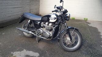 Triumph Bonneville T100 (2001 - 07) usata