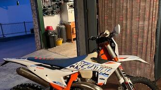 KTM 250 EXC TPI Six Days (2023) usata