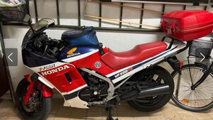 Honda VF 500 F2 (1985 - 87) 