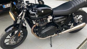 Triumph Street Twin 900 (2021 - 22) usata