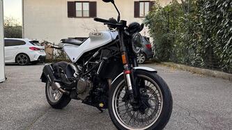 Husqvarna Vitpilen 401 (2021 - 23) usata