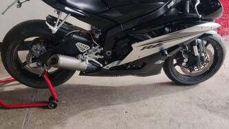 Yamaha YZF R6 (2008 - 09) usata