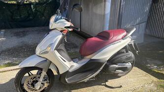 Piaggio Beverly 350 SportTouring ie (2011 - 15) usata