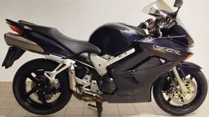 Honda VFR 800 (2002 - 05) 