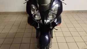 Honda VFR 800 (2002 - 05)  (4)