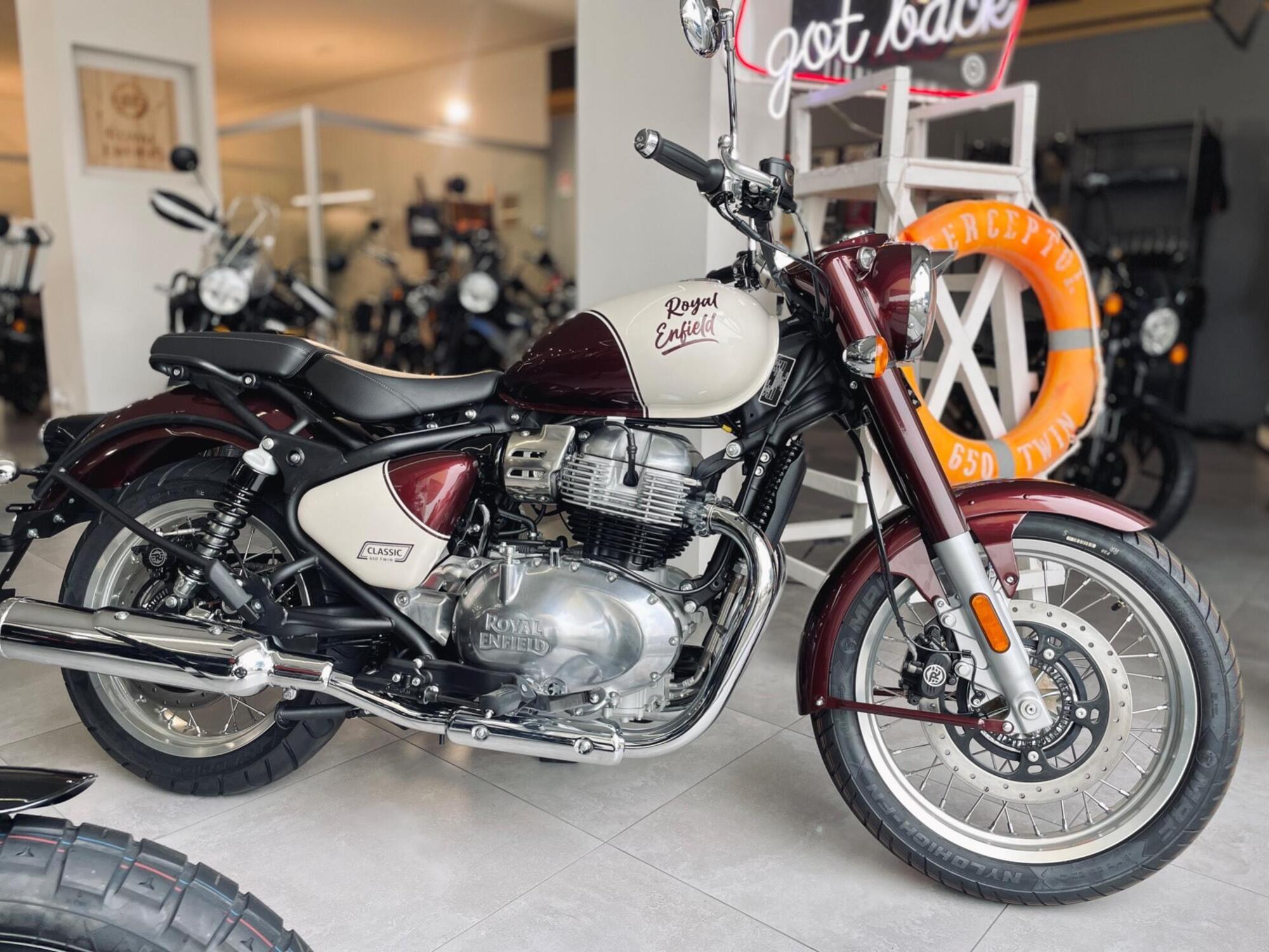 Royal Enfield Classic 650 (2025 - 26) Nuova