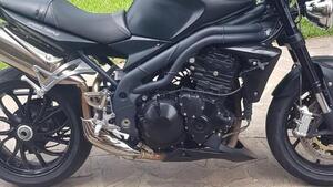 Triumph Speed Triple 1050 (2005 - 11) 