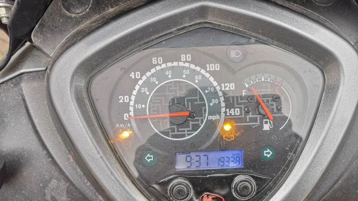 Kymco Agility 150i R16 + ABS (2017 - 20)  (3)