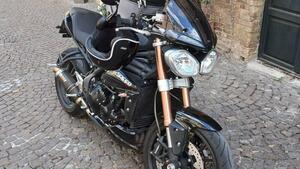 Triumph Speed Triple 1050 ABS (2011 - 15) 