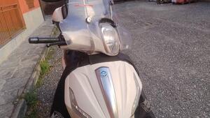 Piaggio Beverly 350 SportTouring ie (2011 - 15) 