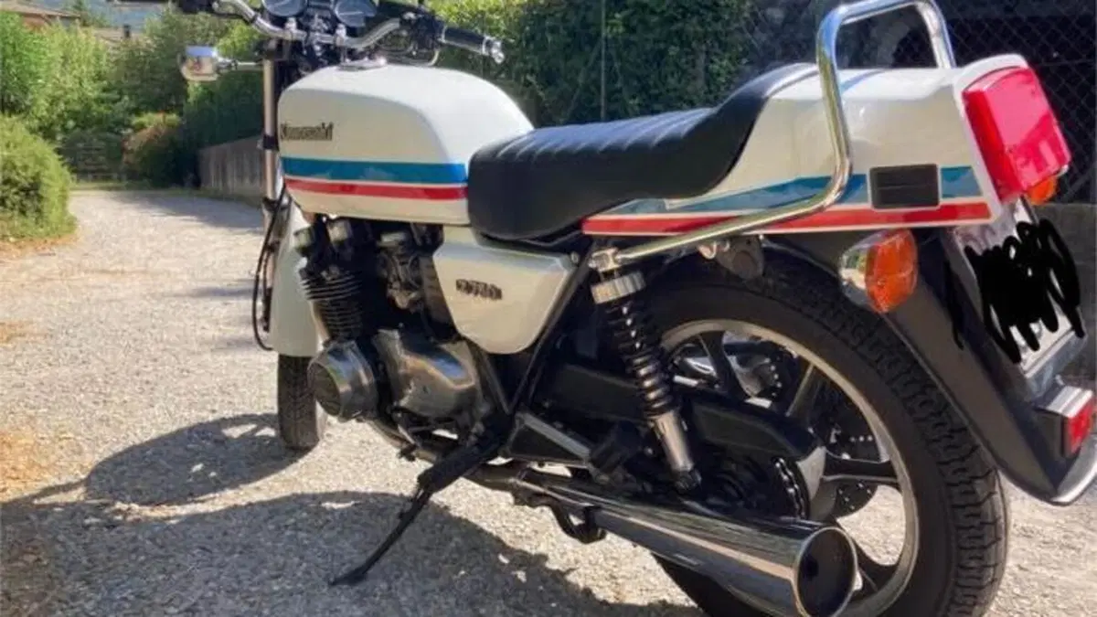 Kawasaki   (4)