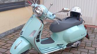Vespa GTS 300 (2023 - 24) usata