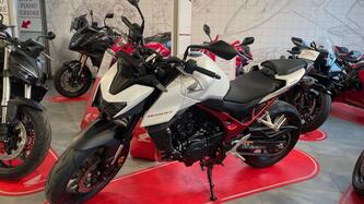 Honda CB 750 Hornet (2025) nuova