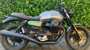 Moto Guzzi V7 Stone Centenario (2021 - 22) 