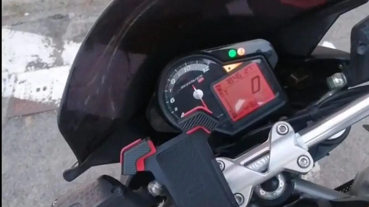 Aprilia Shiver 750 ABS (2010 - 17)  (4)