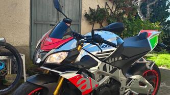 Aprilia Tuono V4 Factory (2017 - 18) usata