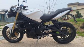 Triumph Street Triple (2007 - 12) usata