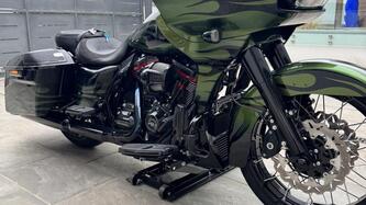 Harley-Davidson CVO Road Glide Limited (2022) usata