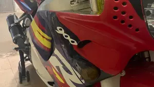 Honda CBR 900 RR (1996 - 97)  (5)