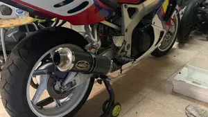 Honda CBR 900 RR (1996 - 97)  (9)