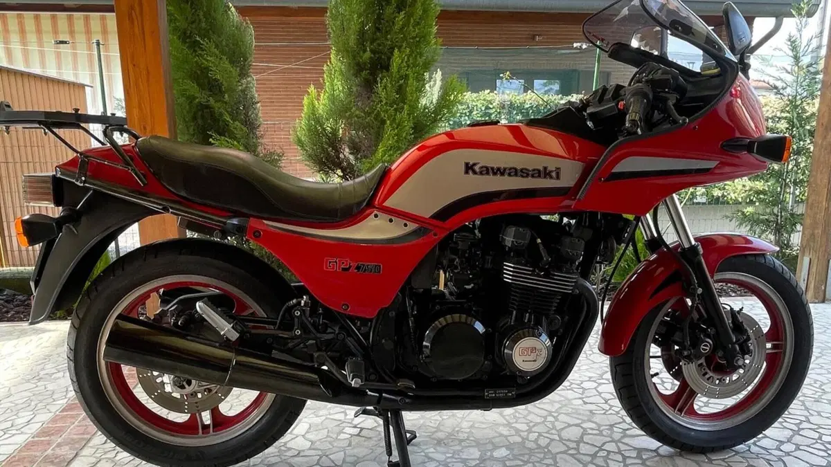 Kawasaki   (3)