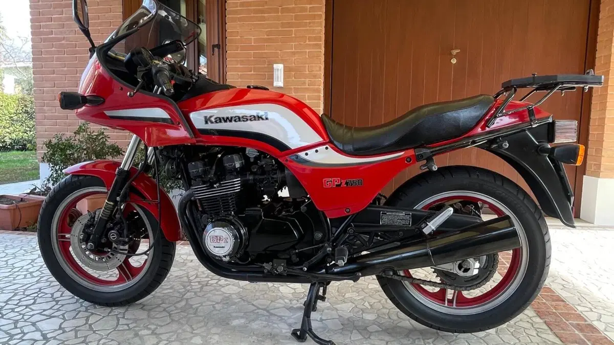 Kawasaki   (4)