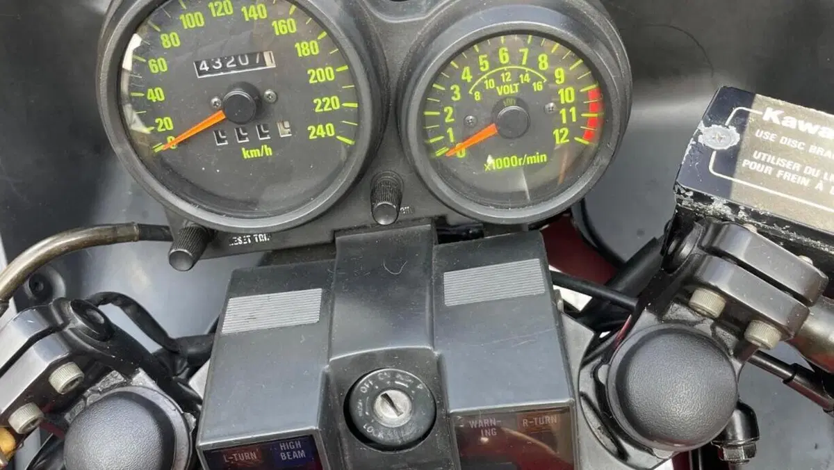 Kawasaki   (6)