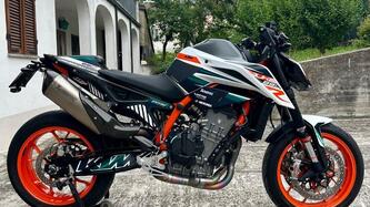 KTM 890 Duke R (2021) usata