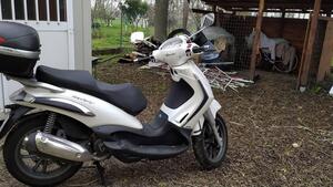 Piaggio Beverly 300 i.e. (2010 - 16)
