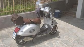 Vespa GTS 300 ABS Settantesimo (2016) usata