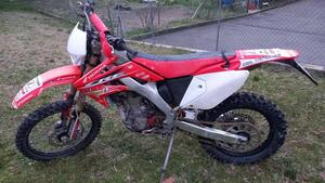 Honda CRF 250 R (2006) 