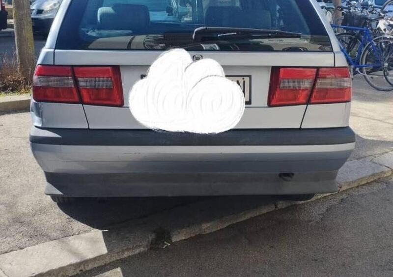 Lancia Dedra Station Wagon i.e. cat Station Wagon LE 