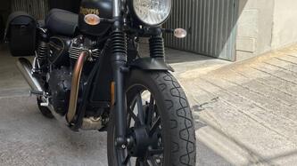 Triumph Street Twin 900 (2021 - 22) usata